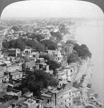 Benares (Varanasi), India, 1903.Artist: Underwood & Underwood