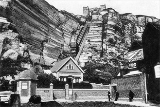 East Hill lift, Hastings, East Sussex, early 20th century. Artist: Unknown