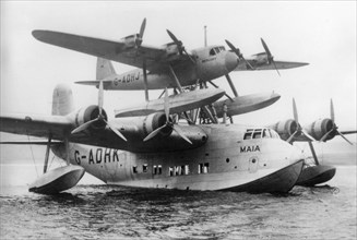 Shorts seaplane, Dundee to South Africa, 6 October 1938. Artist: Unknown
