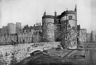 The Byward Tower and the outer ward, Tower of London, 20th century. Artist: Unknown
