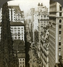 Trinity Church and Broadway, New York, USA.Artist: Underwood & Underwood