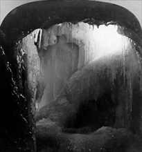 Horseshoe Grotto, Niagara Falls, USA.Artist: The Fine Art Photographers Co