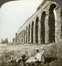 Aqueduct of Claudius and the Campagna, Rome, Italy.Artist: Underwood & Underwood