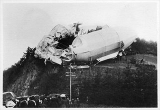 Army Zeppelin Z2 (LZ5) stranded near Weilburg during a storm, Germany, 1910 (1933). Artist: Unknown