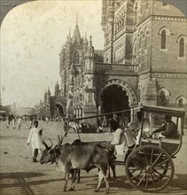 'Ekka', outside Victoria Station, Bombay, India, c1900s(?).Artist: Underwood & Underwood