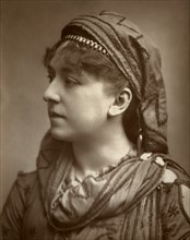 Amy Roselle, British actress, 1884. Artist: St James's Photographic Co