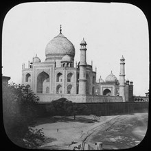 Taj Mahal, Agra, Uttar Pradesh, India, late 19th or early 20th century. Artist: Unknown