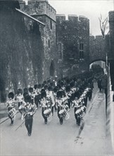 The Guards leaving the Tower of London, c1914. Artist: Unknown