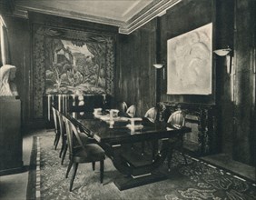 'Salle A Manger Dans L'Hotel D'Un Collectionneur', 1925.  Artist: Unknown.