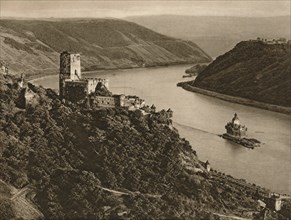 'Kaub - Gutenfels, Pfalz Castle in the Rhine', 1931. Artist: Kurt Hielscher.