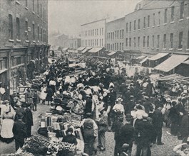 'Petticoat Lane - The Sunday Morning Market in Full Swing', 1901. Artist: Unknown.