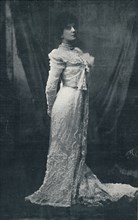 'Miss Lena Ashwell', 1900. Artist: W&D Downey.