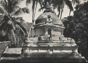 'Dagoba im Tempel des Heilgen Zahnes in Kandy', 1926. Artist: Unknown.