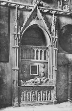 'Cathédrale D'Avignon. - Tomb of the Pope Benedicte XII', c1925. Artist: Unknown.