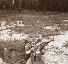 Body of dead soldier, Argonne, northern France, c1914-c1918. Artist: Unknown.