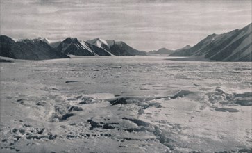 'An 'Outlet Glacier' Valley Completely Filled With Ice', c1911, (1913). Artist: Frank Debenham.