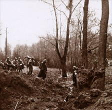 Advance on the Ailette, northern France, c1918. Artist: Unknown.