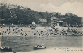 'Folkestone. The Beach and Lifts', late 19th-early 20th century. Artist: Unknown.