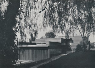 'House at Los Angeles by Richard J Neutra. - The aspect from the road approach', 1942. Artist: Unknown.