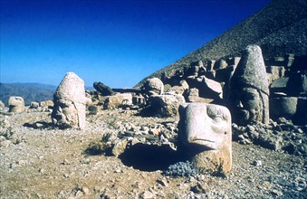 Ancient stone heads, Mount Nemrut, Adiyaman, Turkey.
