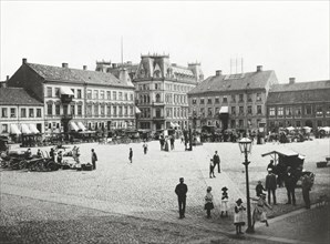 The square by the town hall, Landskrona, Sweden, 1910. Artist: Unknown