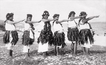 Hula girls, Honolulu, Hawaii, USA, 1919. Artist: Unknown