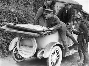Soldiers performing a spot check on a car, c1910s(?). Artist: Unknown