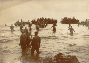 Japanese troops disembarking on the coast of New Guinea, World War II, 1942. Artist: Unknown