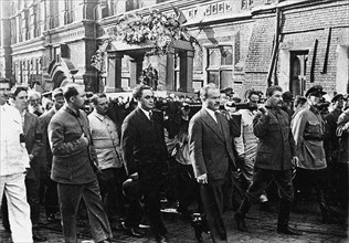 Kaganovich, Zhdanov, Mikhailov, Molotov, Stalin and Yagoda during the funeral ceremony of Maxim Gorky, 1936.