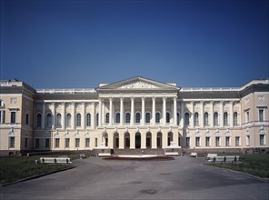 The Old Michael Palace in St. Petersburg, 1819-1825. Artist: Rossi, Carlo (1775-1849)