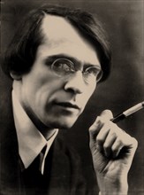 Portrait of the Poet Vladislav Khodasevich (1886-1939), End 1920s.