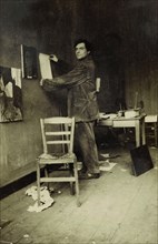 Amedeo Modigliani in his studio, c. 1915.