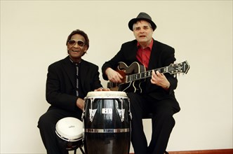 Frank Holder, Guyanan jazz singer and percussionist with Shane Hill, guitarist.   Artist: Brian O'Connor