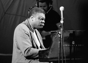 Mulgrew Miller, Brecon Jazz Festival, August 2002. Artist: Brian O'Connor.