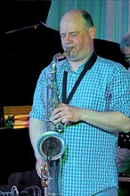 Iain Dixon, Watermill Jazz Club, Dorking, Surrey, 2nd August 2016. Artist: Brian O'Connor.