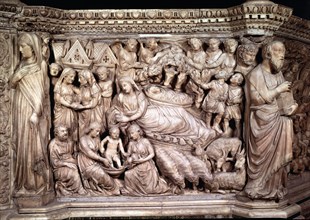 'Nativity', bas-relief in the pulpit of the Cathedral of Siena.