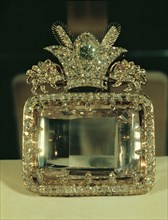 Diamond 'Darya - e - Nour' (Light sea) of 182 carats.
