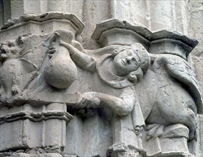 Detail of a capital of the cloister of the Monastery of Santes Creus, by Reinard of Fonoll.