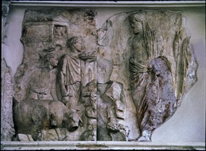 Ara Pacis Augustae, relief depicting the sacrifice of Aeneas, 9 b.C..