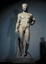 Doryphoros (spear bearer, Roman copy of the time of Tiberius from a Greek original by Polykleitos).