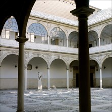 View of the courtyard of the University of Baeza, where Antonio Machado taught between 1912 and 1?