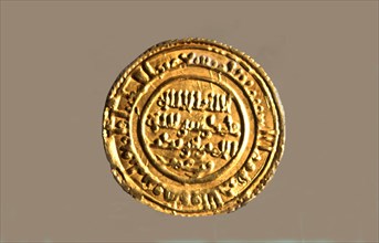 Andalusian gold dinar, also called 'Mancuso', used in Catalan counties during feudal times.