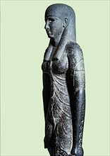 Statue of the goddess Isis, mother of Egyptian mythology.