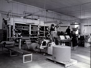 Machine for the header and making of wooden boxes for matches, 1940.