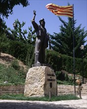 Monument to Carrasclet, nickname of the guerrilla Joan Pere Barceló i Anguera (1682-1743).