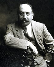 Manuel Linares Rivas (1867-1938), Spanish playwright.