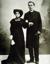 Antonio Machado (1875-1939), Spanish poet born in Seville, photography of the time with his wife ?