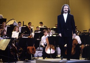Luis Cobos, Spanish orchesta conductor, 1990 photo.