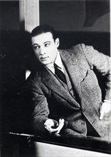 Rudolph Valentino (1895-1926), film actor born in Italy.