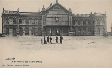 Railway station in Almeria, 1905.